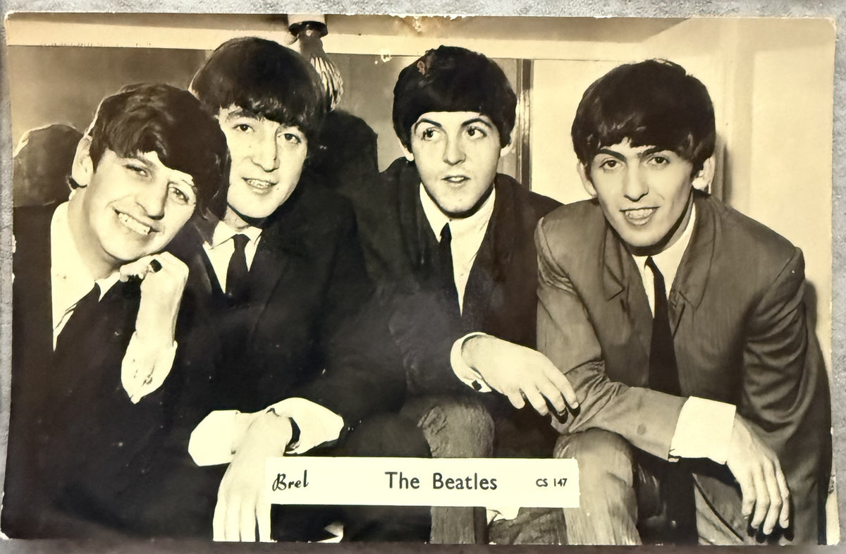 Beatles Memorabilia/collectors items: 1960s postcards, 1965 diary, poster book, reproduction postcards