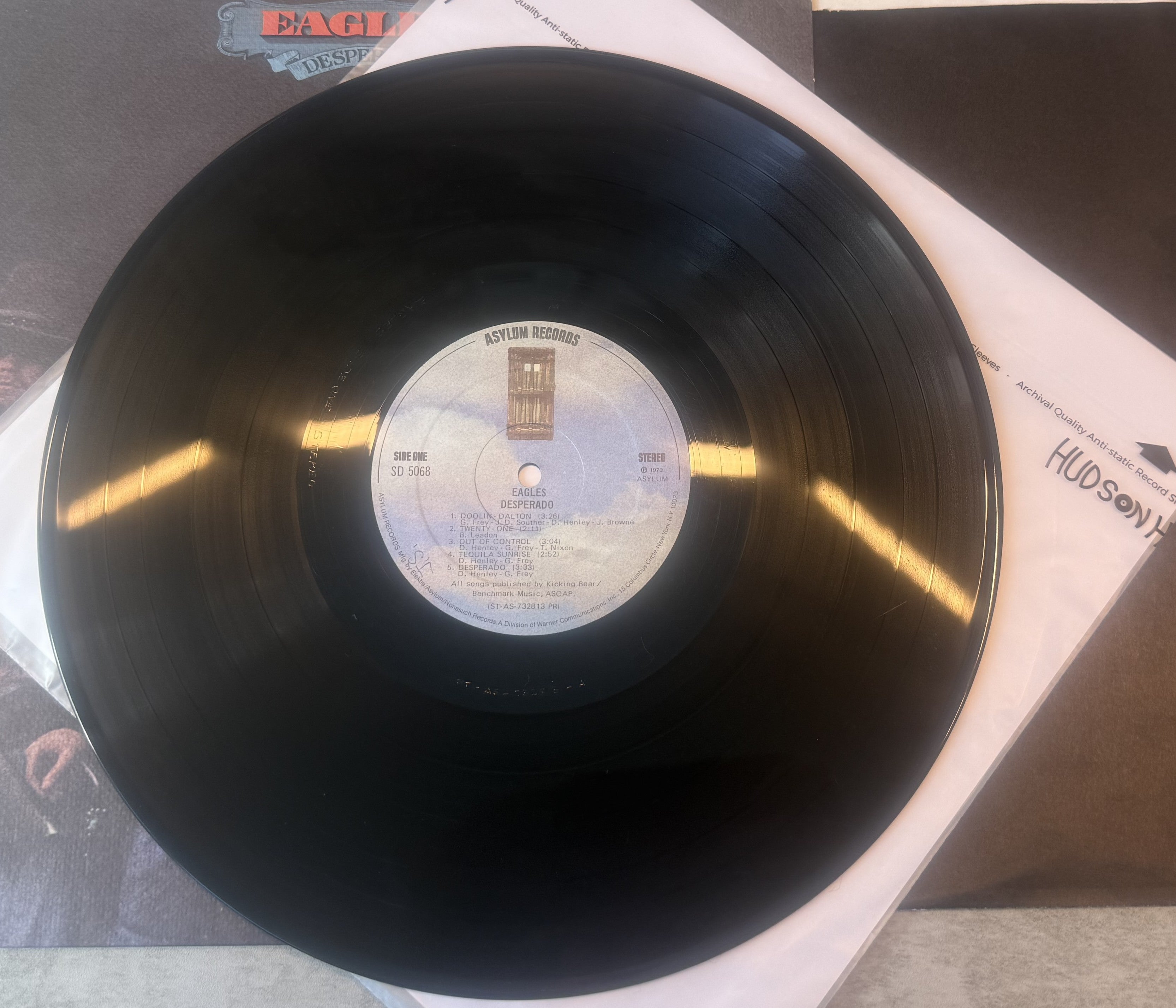 Eagles - Desperado 1973 US 1st Press SD 5068 Strong VG+/VG+ Textured Sleeve