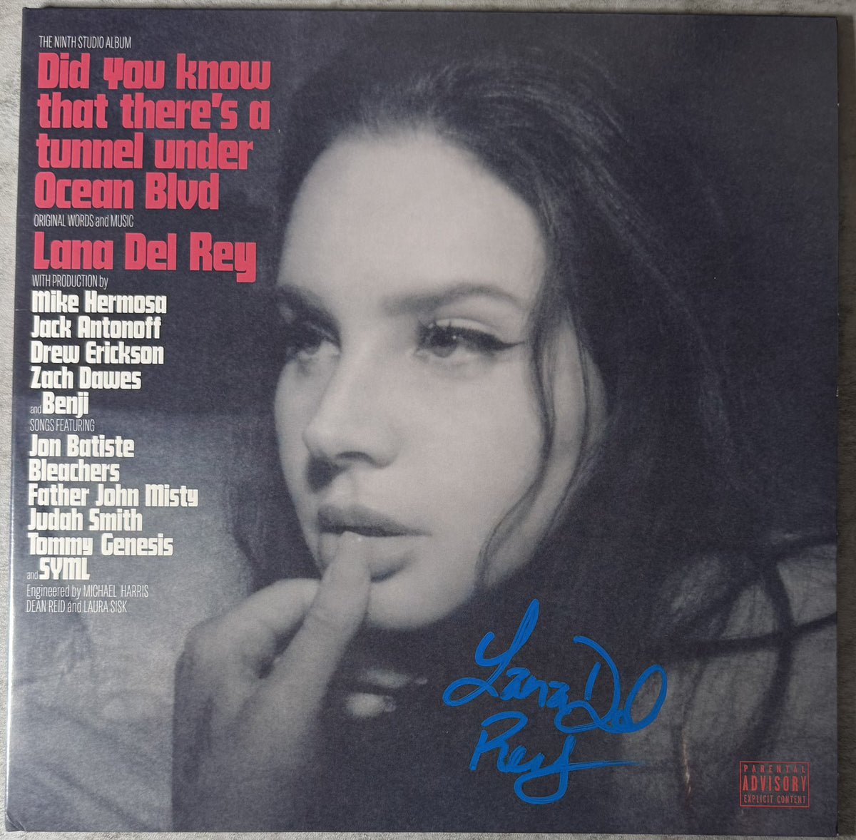 AUTOGRAPHED Lana Del Rey - Did You Know That There's a Tunnel Under Ocean Blvd - NM/VG+ Pink Vinyl