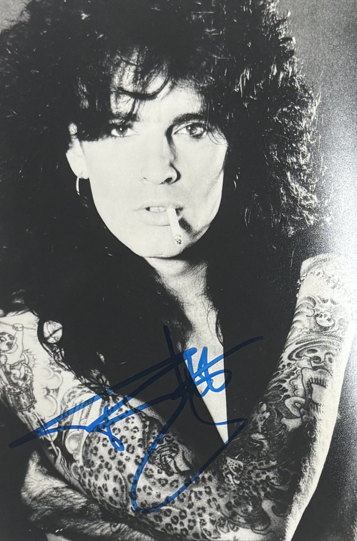 Tommy Lee (Motley Crue) - Autographed Picture 6"x8"