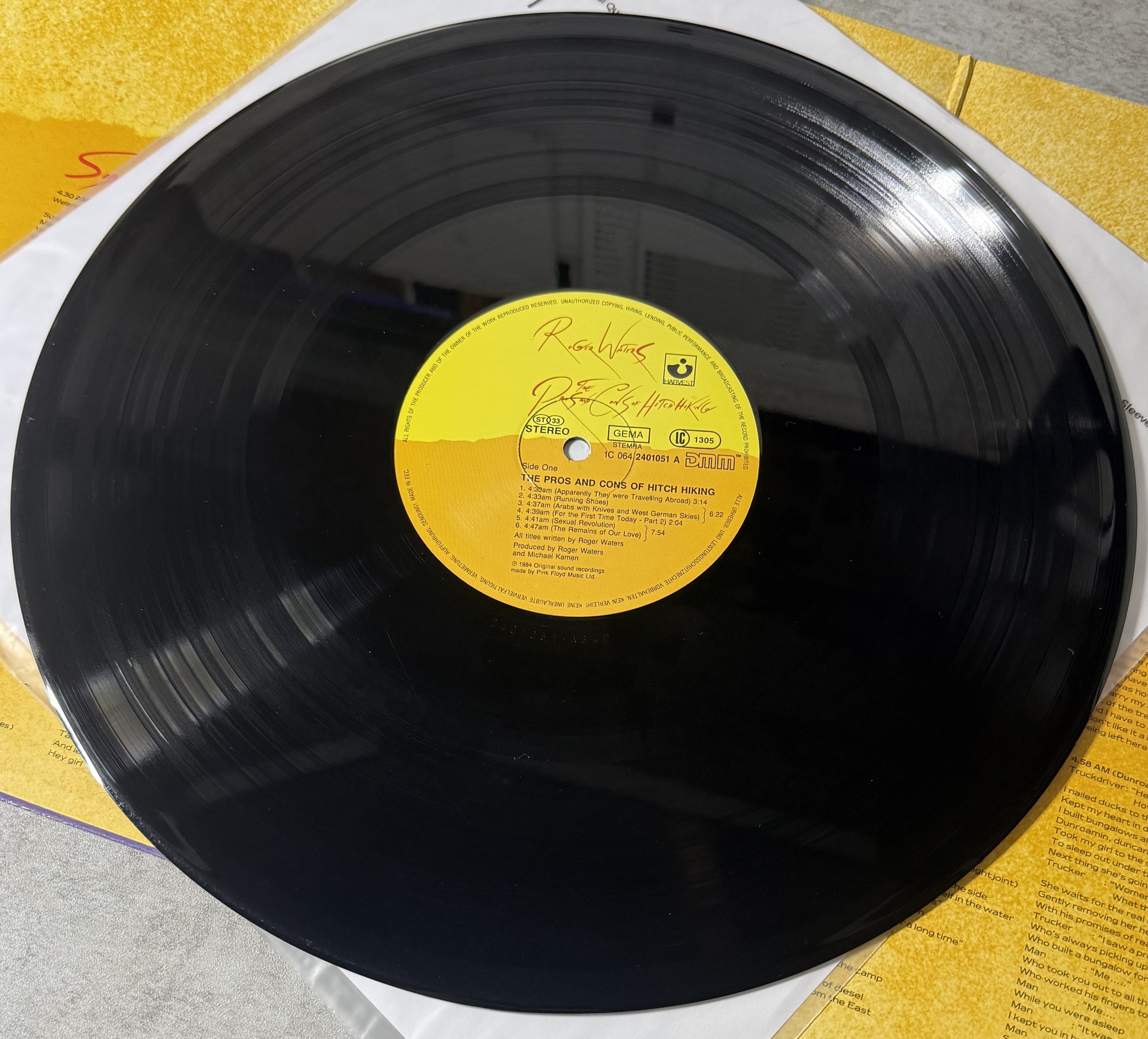 Roger Waters - The Pros And Cons Of Hitch Hiking - 1984 Euro 1st Press - Holland Gatefold VG/VG+