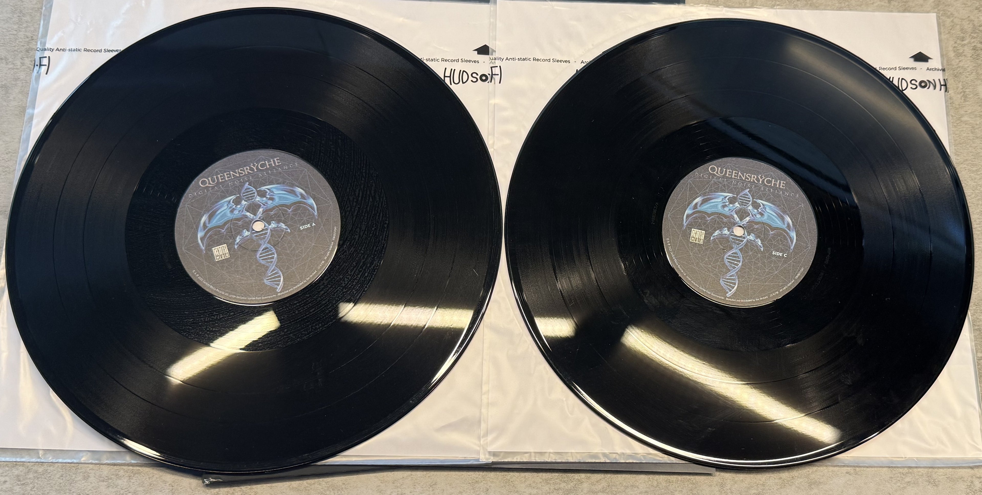 AUTOGRAPHED - Queensryche - Digital Noise Alliance 180g vinyl VG/VG+