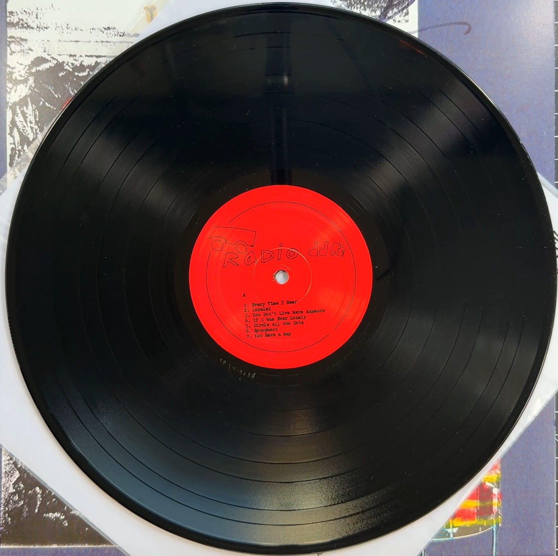 AUTOGRAPH The Sharp Pins - Radio DDR 2025 US VG+/NM 140g vinyl