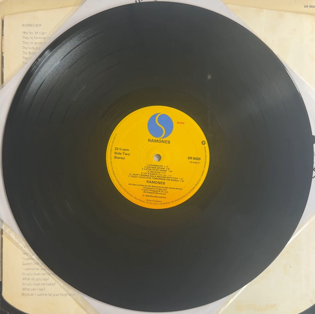 Ramones - Ramones 1978 UK WEA Pressing VG+/VG+